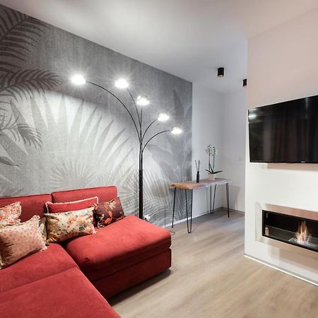 New Modern Apartment 5. Floor プラハ エクステリア 写真